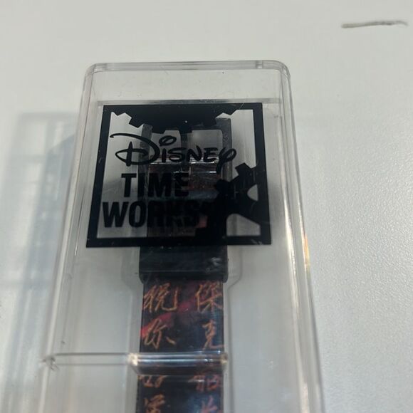 Disney pirates of the Caribbean watch - Picture 4 of 4